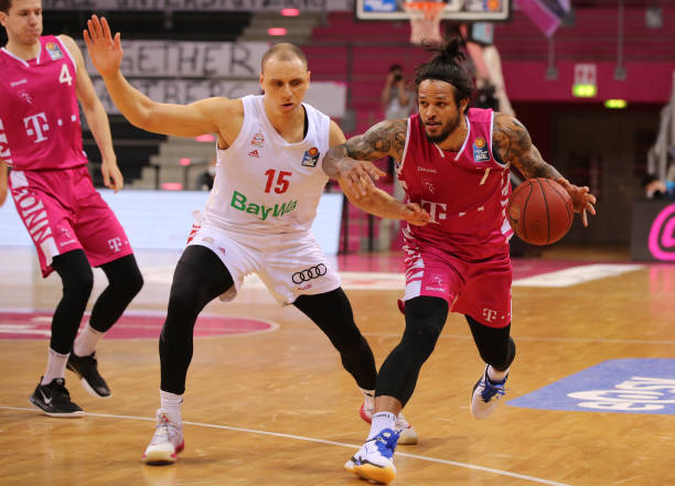 超劲敌的三 超劲敌的三