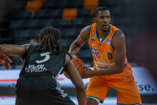 巴萨完全有 巴萨完全有